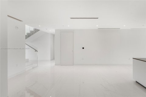 Condominio en venta en Miami, Florida, 5 dormitorios, 397.9 m2 № 1423965 - foto 28