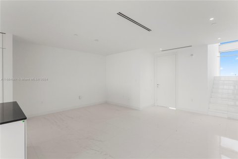 Condominio en venta en Miami, Florida, 5 dormitorios, 397.9 m2 № 1423965 - foto 30