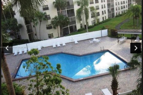 Condo in Coconut Creek, Florida, 2 bedrooms  № 1104071 - photo 3