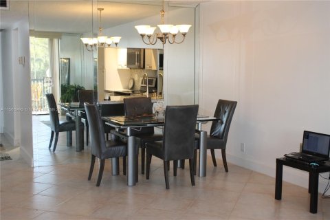 Condo in Coconut Creek, Florida, 2 bedrooms  № 1104071 - photo 18