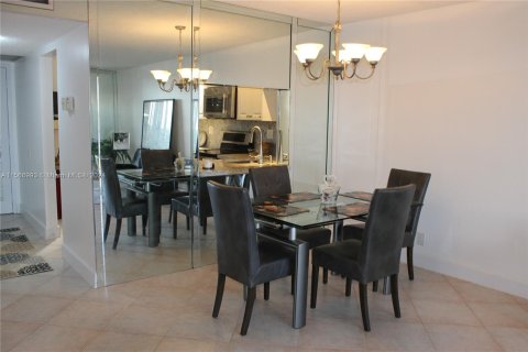 Condominio en venta en Coconut Creek, Florida, 2 dormitorios, 90.12 m2 № 1104071 - foto 19