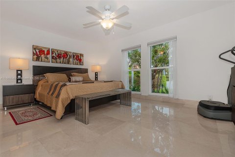 House in Lauderdale-by-the-Sea, Florida 4 bedrooms, 272.58 sq.m. № 1381984 - photo 22