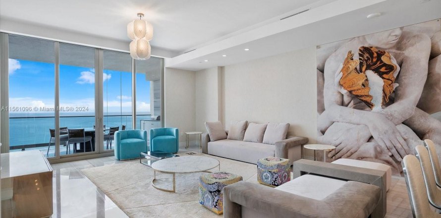 Condo à Sunny Isles Beach, Floride, 4 chambres  № 1096066