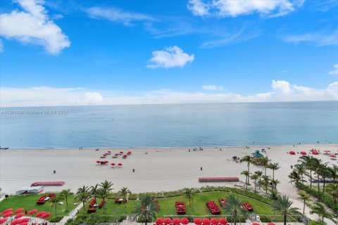 Copropriété à vendre à Sunny Isles Beach, Floride: 4 chambres, 305.37 m2 № 1096066 - photo 22