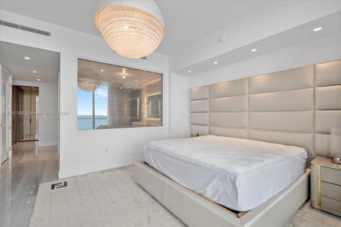 Condo in Sunny Isles Beach, Florida, 4 bedrooms  № 1096066 - photo 25