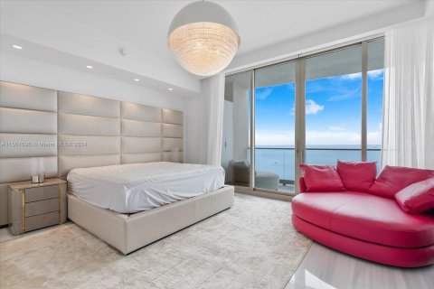 Condominio en venta en Sunny Isles Beach, Florida, 4 dormitorios, 305.37 m2 № 1096066 - foto 23