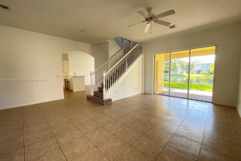 Villa ou maison à vendre à Port St. Lucie, Floride: 5 chambres, 325.34 m2 № 1401642 - photo 3