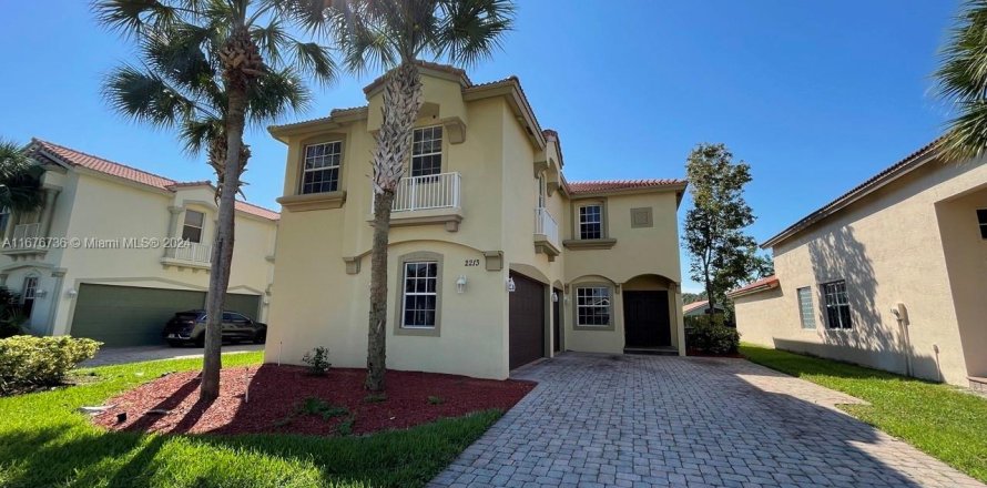 Villa ou maison à Port St. Lucie, Floride 5 chambres, 325.34 m2 № 1401642