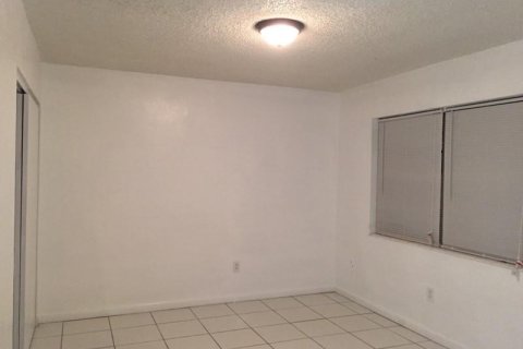 Touwnhouse à vendre à Miami Gardens, Floride: 3 chambres, 119.84 m2 № 1145848 - photo 13