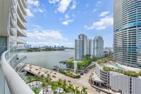 Copropriété à vendre à Miami Beach, Floride: 2 chambres, 134.89 m2 № 1295149 - photo 1