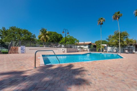 Condominio en venta en Margate, Florida, 2 dormitorios, 94.67 m2 № 945826 - foto 3