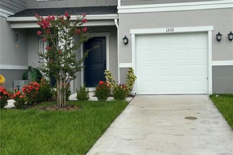 Townhouse in Davenport, Florida 3 bedrooms, 139.07 sq.m. № 1356353 - photo 2