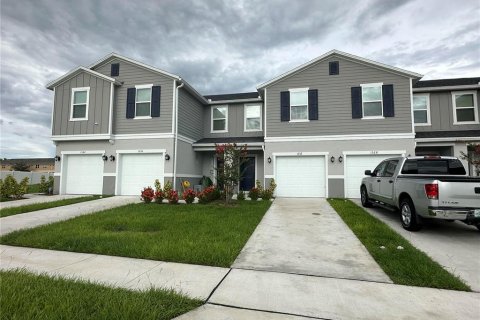 Townhouse in Davenport, Florida 3 bedrooms, 139.07 sq.m. № 1356353 - photo 1