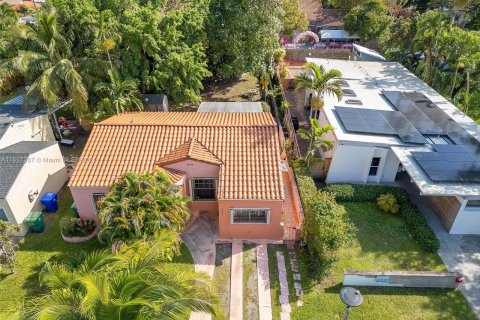 Villa ou maison à vendre à Miami, Floride: 2 chambres, 86.49 m2 № 1080332 - photo 26