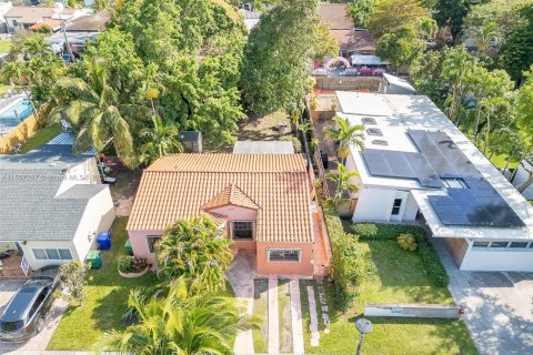 Villa ou maison à vendre à Miami, Floride: 2 chambres, 86.49 m2 № 1080332 - photo 27