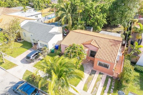 Villa ou maison à vendre à Miami, Floride: 2 chambres, 86.49 m2 № 1080332 - photo 25