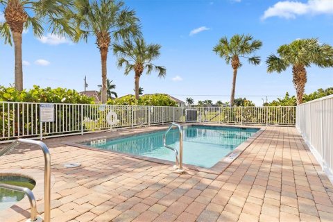 Condo in Punta Gorda, Florida, 2 bedrooms  № 1137395 - photo 27