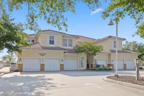 Copropriété à vendre à Punta Gorda, Floride: 2 chambres, 121.98 m2 № 1137395 - photo 1