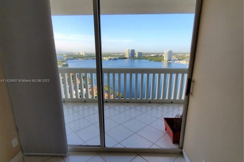 Copropriété à vendre à Aventura, Floride: 2 chambres, 125.42 m2 № 647633 - photo 10