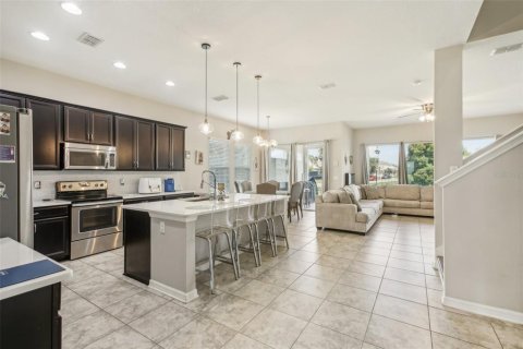 Casa en venta en Wesley Chapel, Florida, 4 dormitorios, 274.9 m2 № 1324429 - foto 16