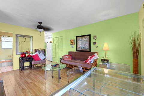 Condo in Fort Lauderdale, Florida, 2 bedrooms  № 1128011 - photo 27