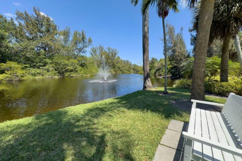 Condo in Fort Lauderdale, Florida, 2 bedrooms  № 1128011 - photo 2