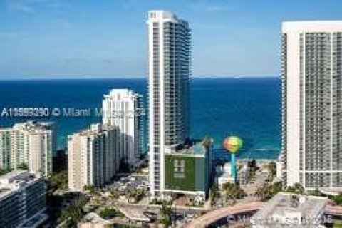 Condominio en venta en Hollywood, Florida, 1 dormitorio, 80.73 m2 № 1081042 - foto 30