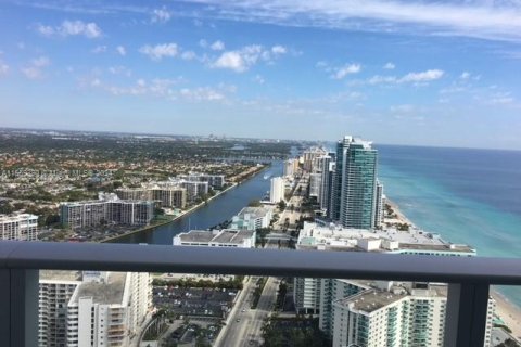 Condominio en venta en Hollywood, Florida, 1 dormitorio, 80.73 m2 № 1081042 - foto 14