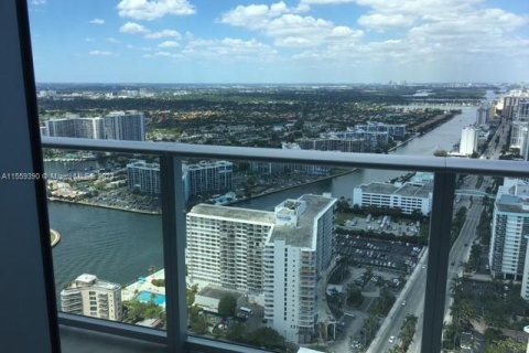 Condominio en venta en Hollywood, Florida, 1 dormitorio, 80.73 m2 № 1081042 - foto 8