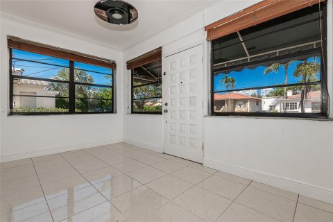 Casa en venta en Surfside, Florida, 3 dormitorios, 121.89 m2 № 1188146 - foto 8