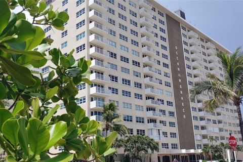 Condominio en venta en Pompano Beach, Florida, 2 dormitorios, 102.19 m2 № 989300 - foto 14