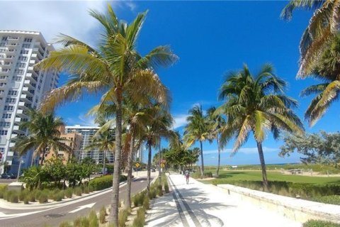 Copropriété à vendre à Pompano Beach, Floride: 2 chambres, 102.19 m2 № 989300 - photo 6