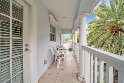 House in Fort Lauderdale, Florida 4 bedrooms, 302.86 sq.m. № 1080793 - photo 23