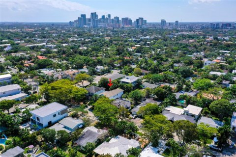 Casa en venta en Fort Lauderdale, Florida, 4 dormitorios, 302.86 m2 № 1080793 - foto 30