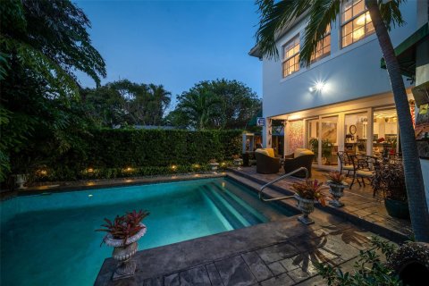 Casa en venta en Fort Lauderdale, Florida, 4 dormitorios, 302.86 m2 № 1080793 - foto 25