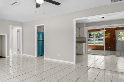 House in Vero Beach, Florida 2 bedrooms, 136.94 sq.m. № 1246732 - photo 8