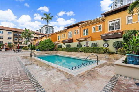 Condominio en venta en Saint Petersburg, Florida, 1 dormitorio, 69.03 m2 № 1337750 - foto 16