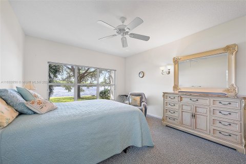 Villa ou maison à vendre à Jupiter, Floride: 4 chambres, 289.39 m2 № 1293651 - photo 15