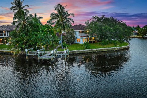 House in Jupiter, Florida 4 bedrooms, 289.39 sq.m. № 1293651 - photo 5