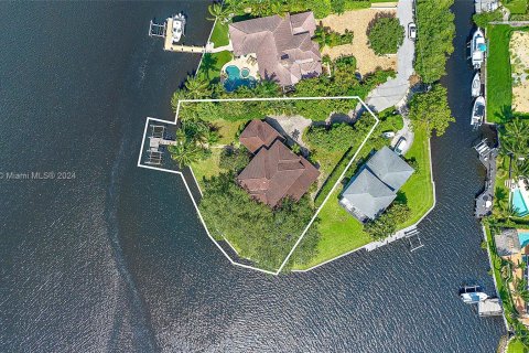 Villa ou maison à vendre à Jupiter, Floride: 4 chambres, 289.39 m2 № 1293651 - photo 11