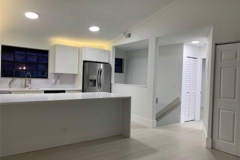 Copropriété à vendre à Deerfield Beach, Floride: 3 chambres, 120.77 m2 № 1136204 - photo 4