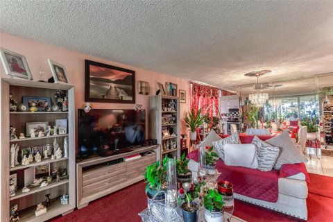 Condominio en venta en Lauderhill, Florida, 3 dormitorios, 137.77 m2 № 615653 - foto 15