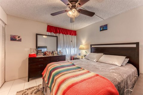 Condominio en venta en Lauderhill, Florida, 3 dormitorios, 137.77 m2 № 615653 - foto 23