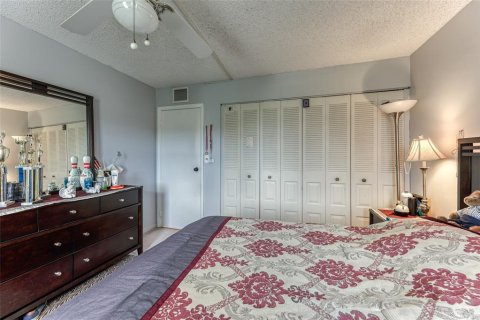 Condominio en venta en Lauderhill, Florida, 3 dormitorios, 137.77 m2 № 615653 - foto 27