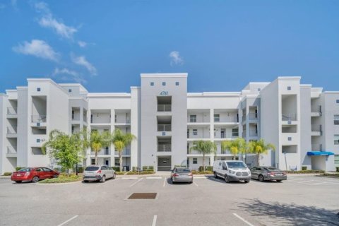 Condominio en venta en Kissimmee, Florida, 3 dormitorios, 123.47 m2 № 926762 - foto 1