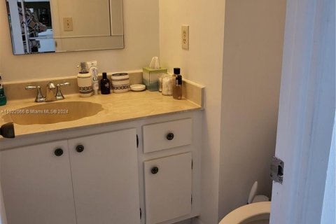 Condo in Aventura, Florida, 1 bedroom  № 972464 - photo 21