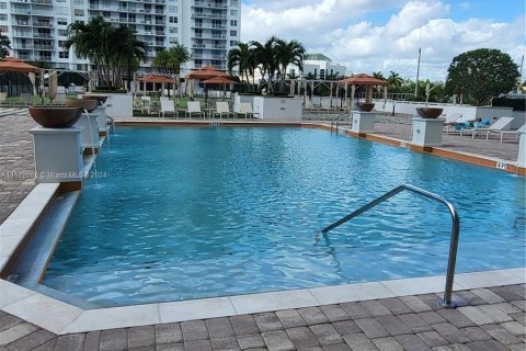 Condo in Aventura, Florida, 1 bedroom  № 972464 - photo 25