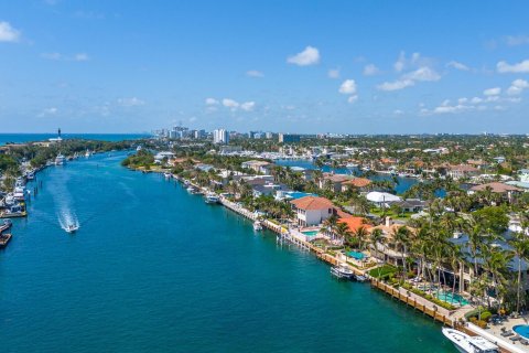 Villa ou maison à vendre à Lighthouse Point, Floride: 6 chambres, 630.71 m2 № 1175166 - photo 3