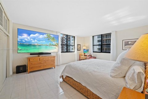 Condominio en venta en Bal Harbour, Florida, 2 dormitorios, 140.65 m2 № 1215550 - foto 16