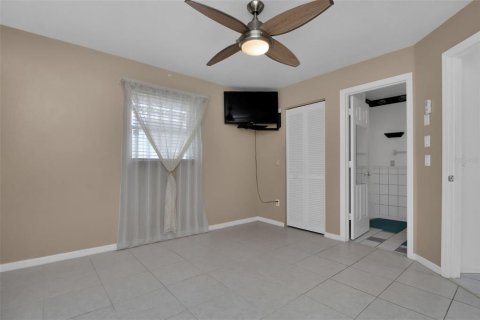 House in Port Charlotte, Florida 4 bedrooms, 211.35 sq.m. № 1424295 - photo 22